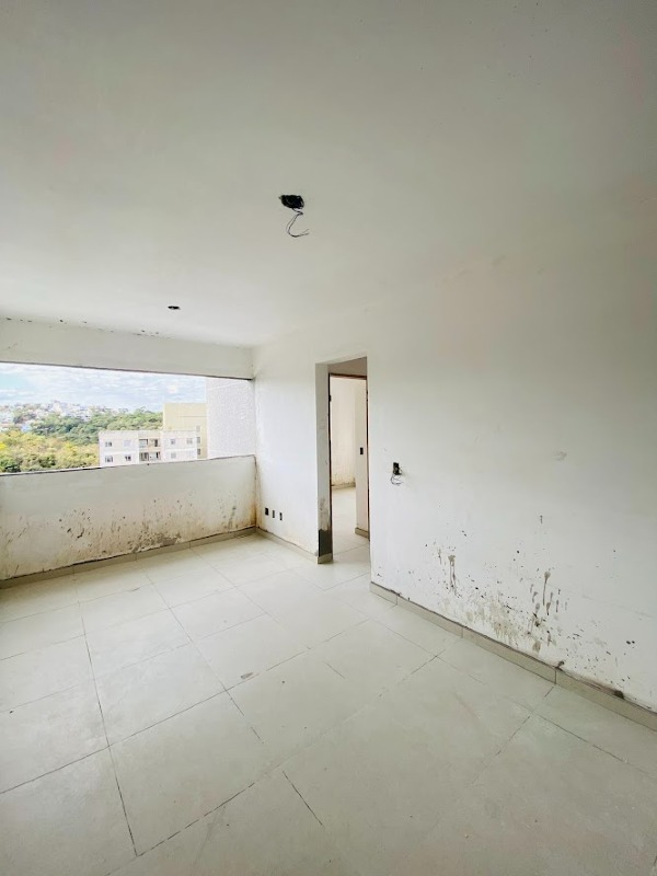 Apartamento à venda no Cabral : 