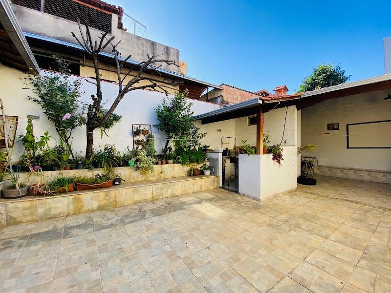 Casa à venda no Santa Cruz Industrial: 