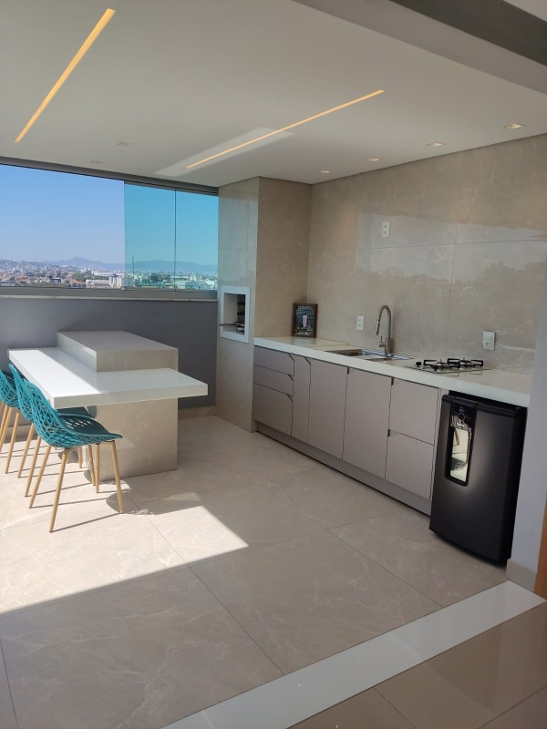 Cobertura à venda no Cabral : 