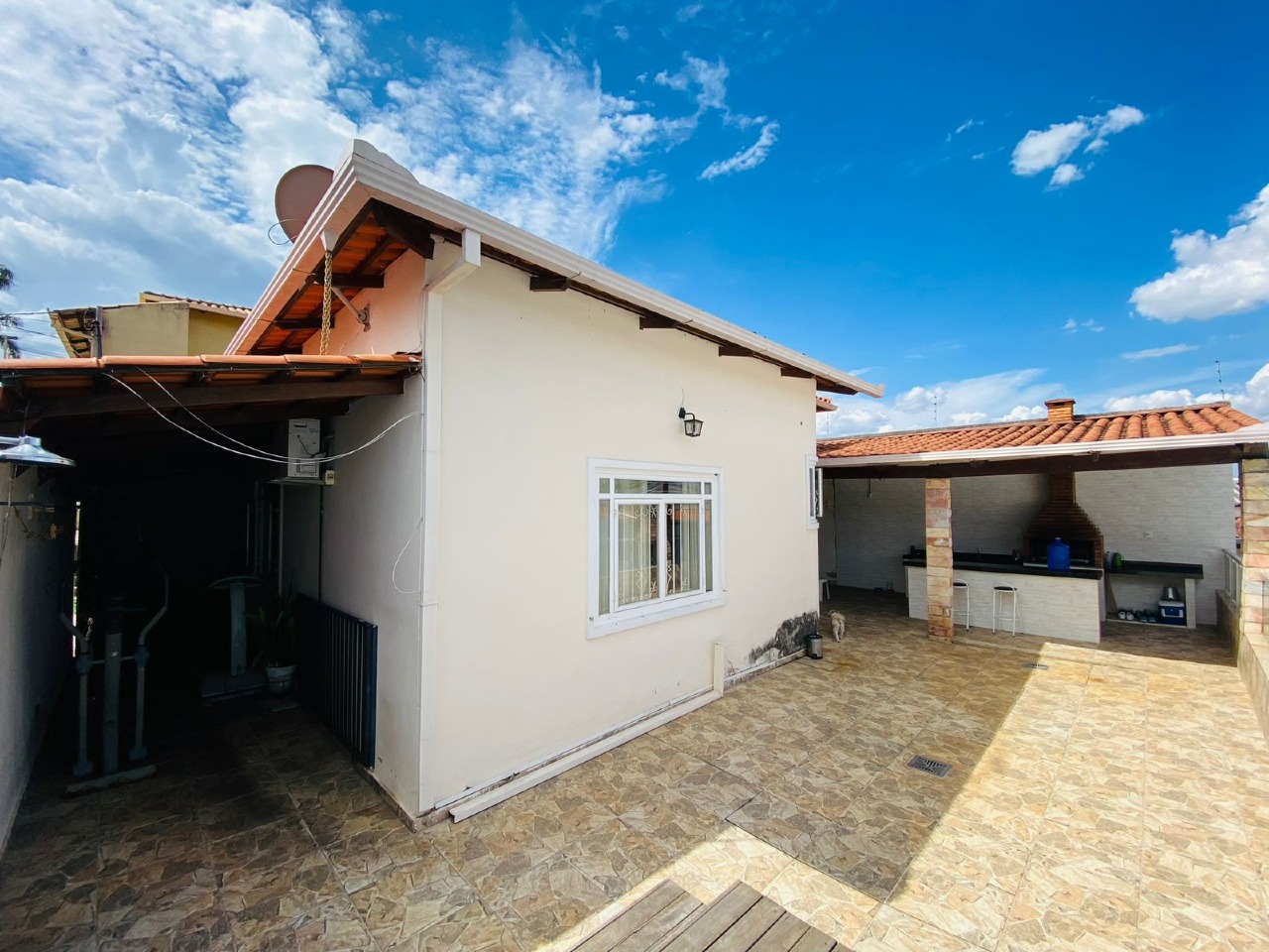 Casa à venda no Colonial: 