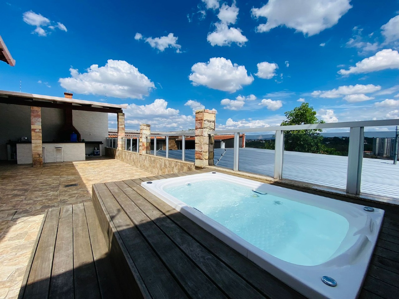 Casa à venda no Colonial: 