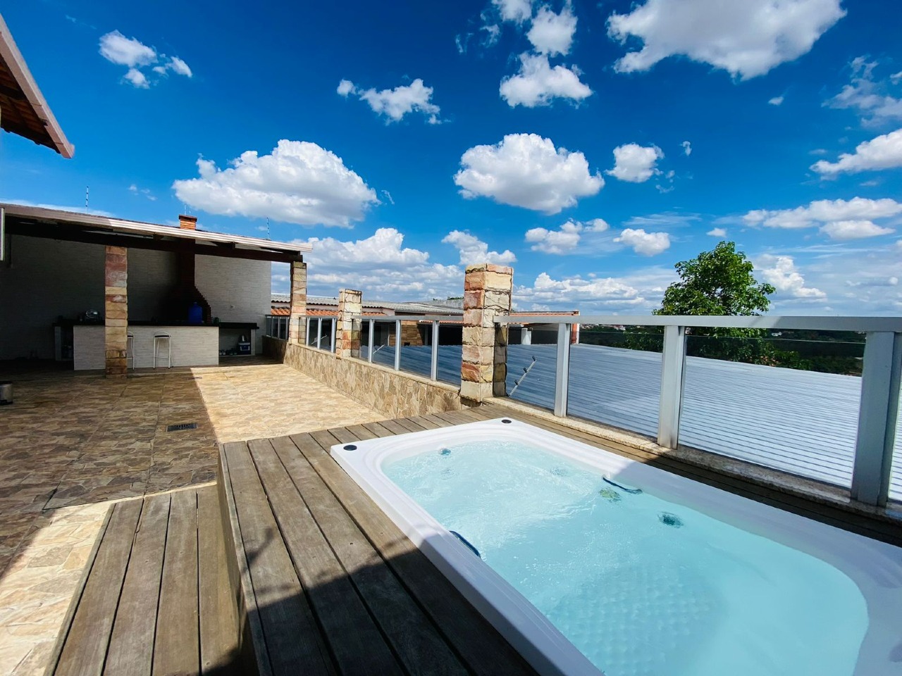 Casa à venda no Colonial: 