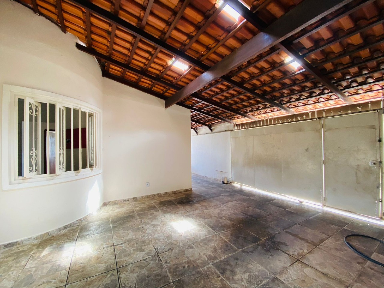 Casa à venda no Colonial: 