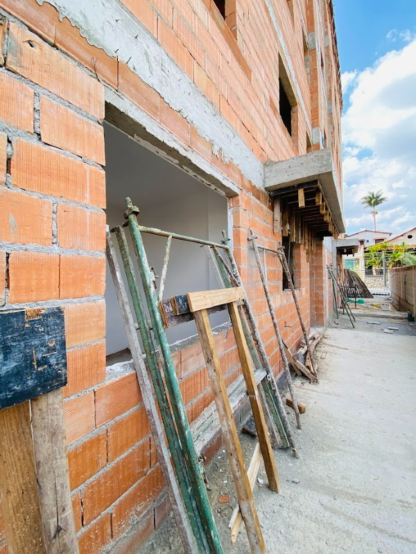 Área privativa à venda no Jardim Riacho das Pedras: 