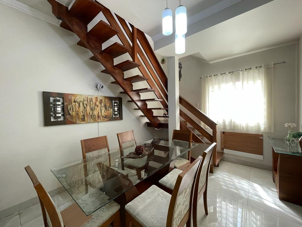 Casa à venda no Santa Cruz Industrial: 