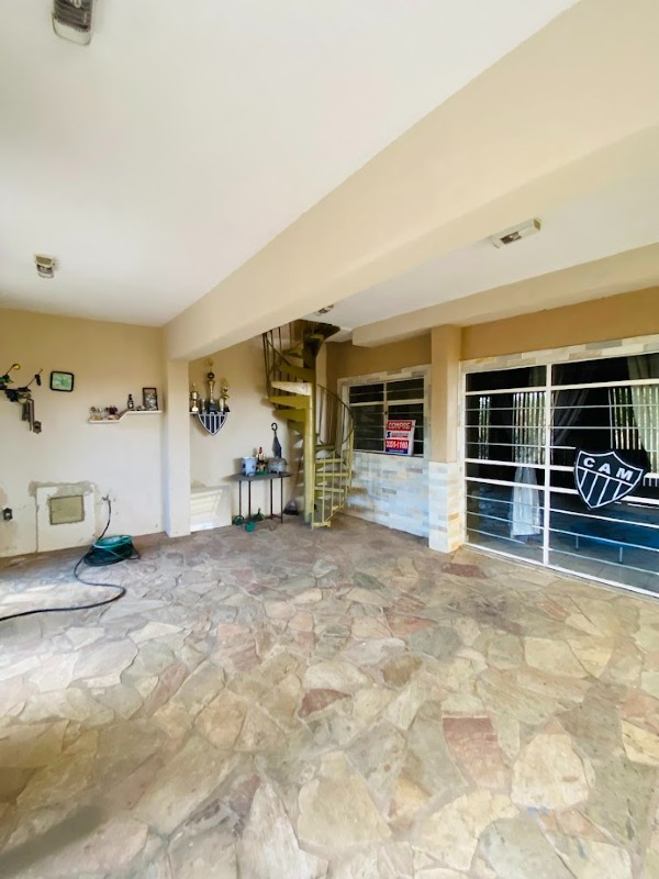 Casa à venda no Monte Castelo: 