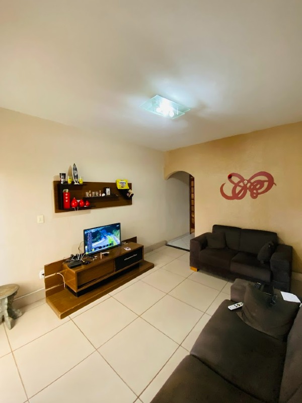 Casa à venda no Monte Castelo: 