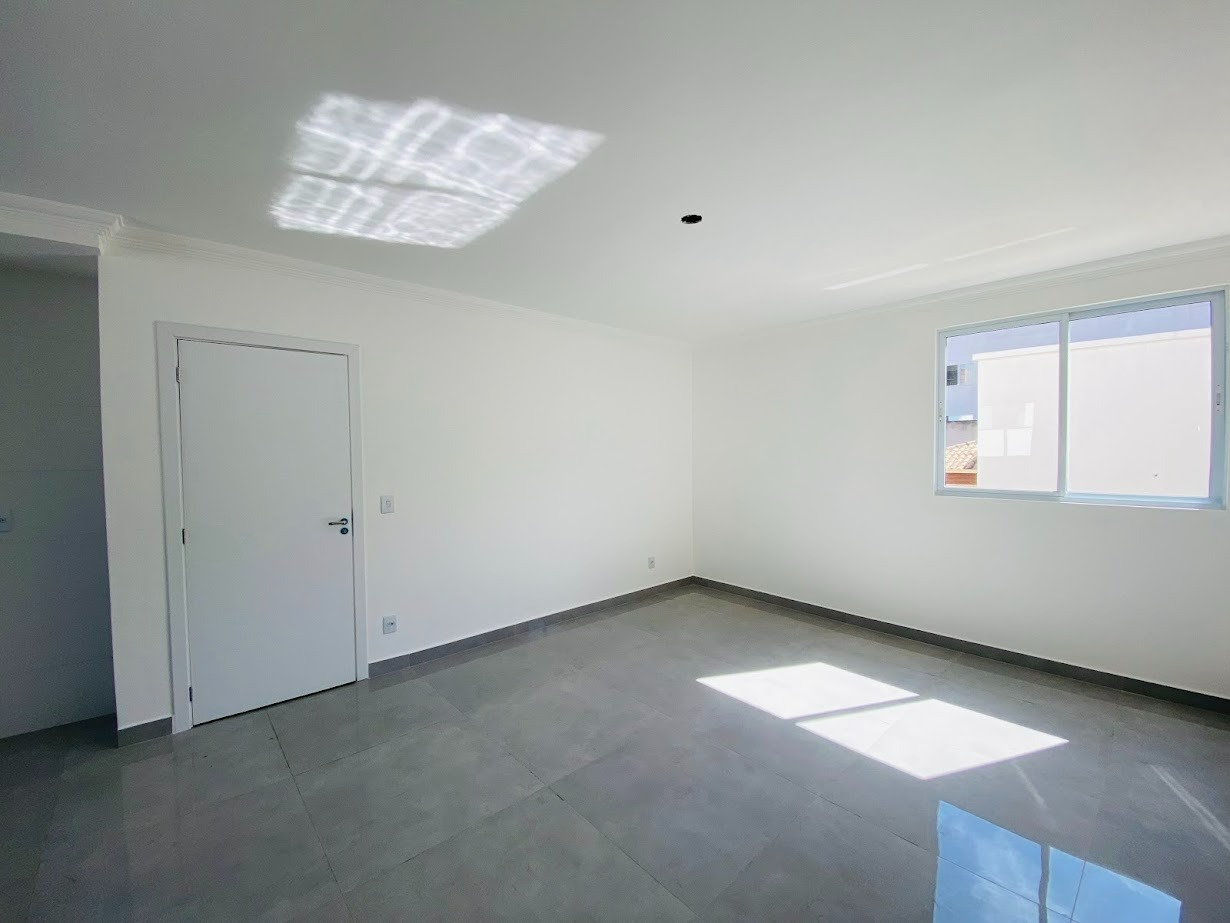 Apartamento à venda no Cabral : 