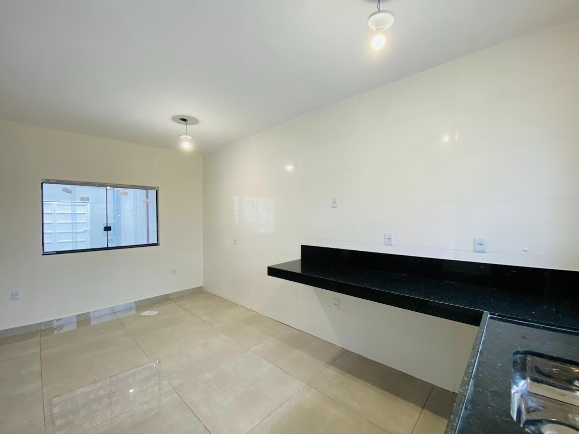 Casa à venda no Tropical: 