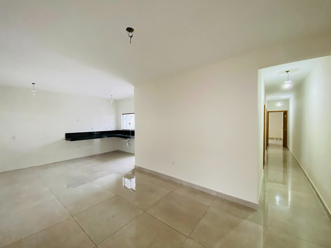 Casa à venda no Tropical: 