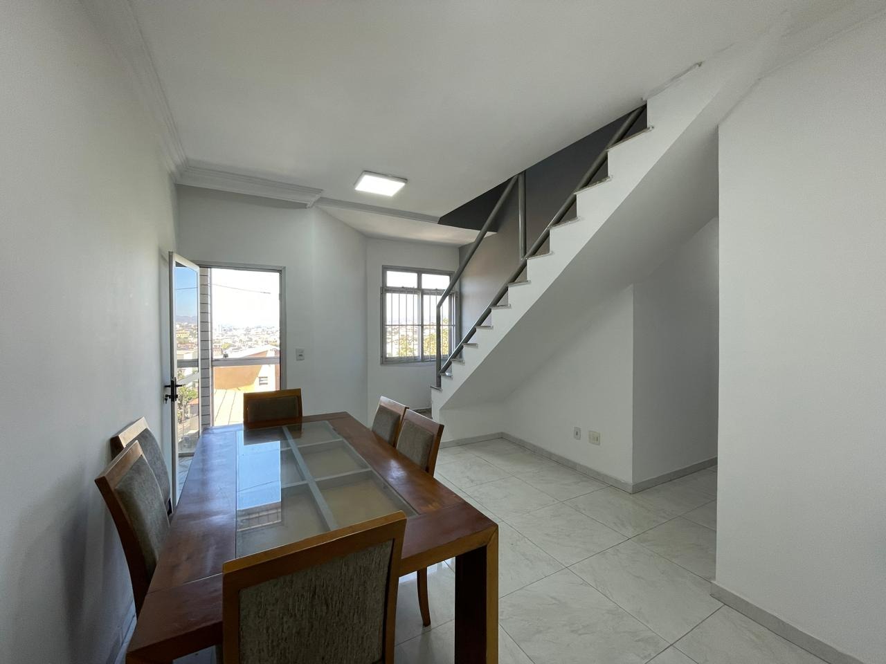 Cobertura à venda no Santa Cruz Industrial: 