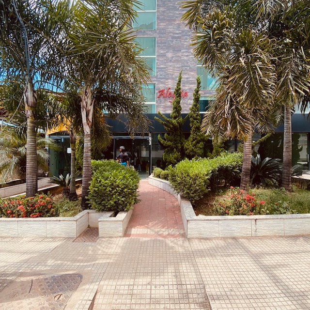 Loja para aluguel no Jardim Riacho das Pedras: 