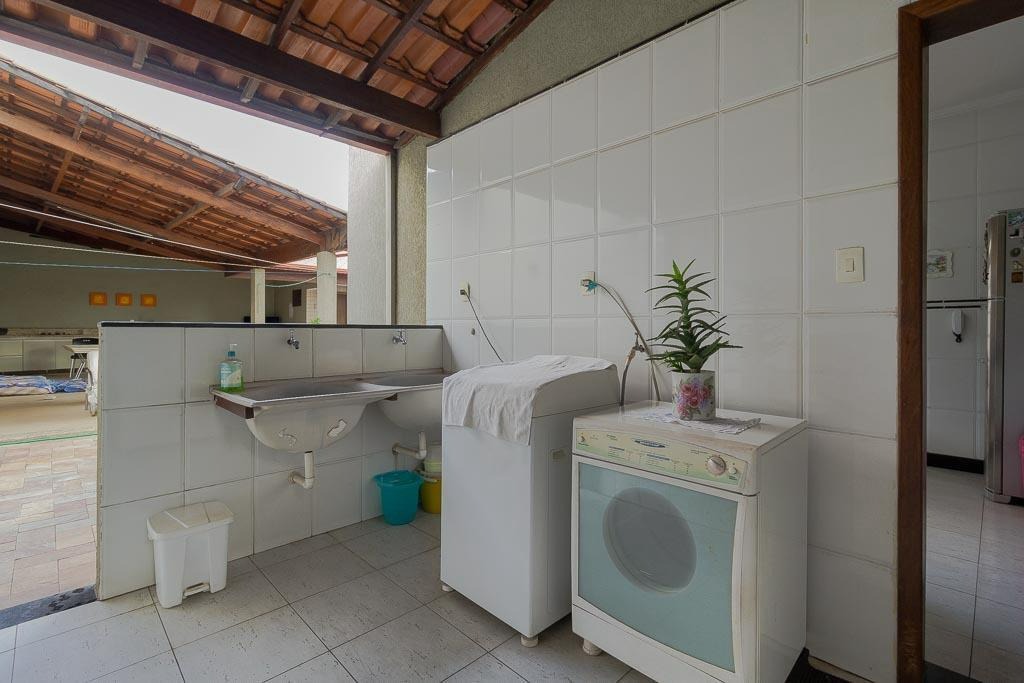 Casa à venda no Jardim Riacho das Pedras: 