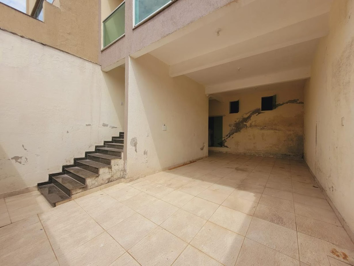 Casa à venda no Lúcio de Abreu: 