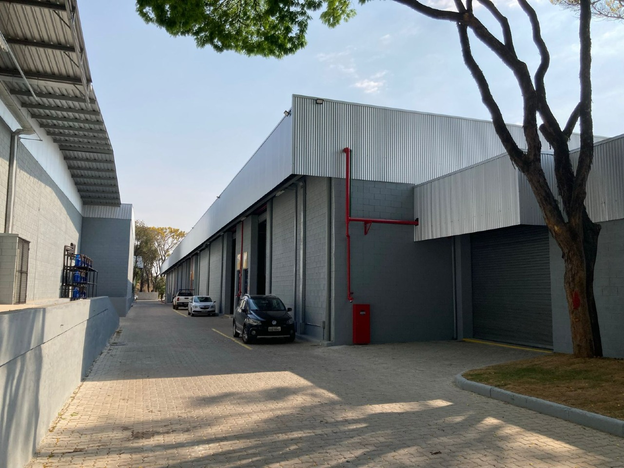 Galpão para aluguel no Cinco: 