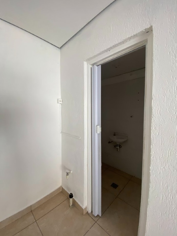 Loja para aluguel no Santa Cruz Industrial: 