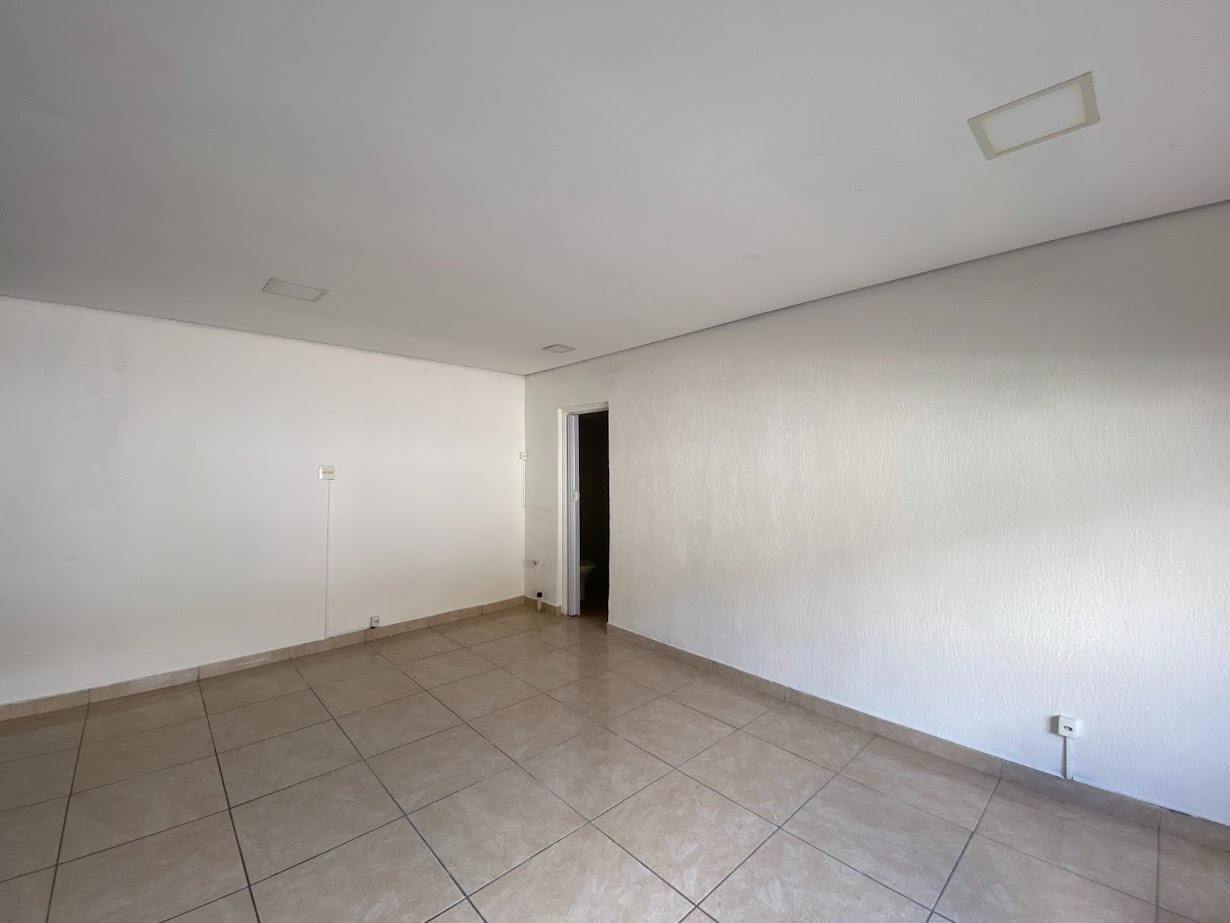 Loja para aluguel no Santa Cruz Industrial: 