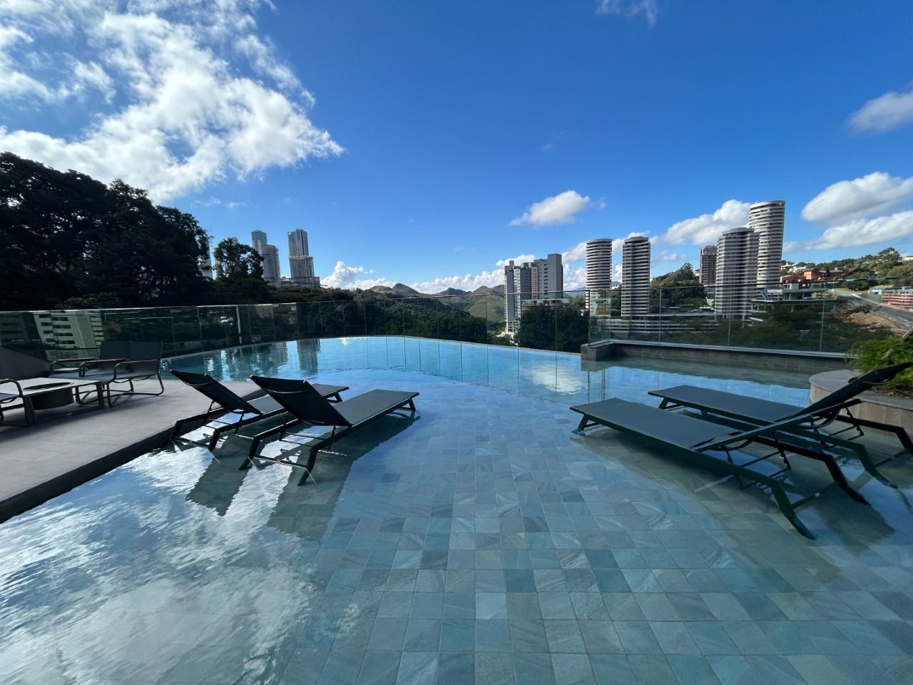 Apartamento à venda no Vale do Sereno: 