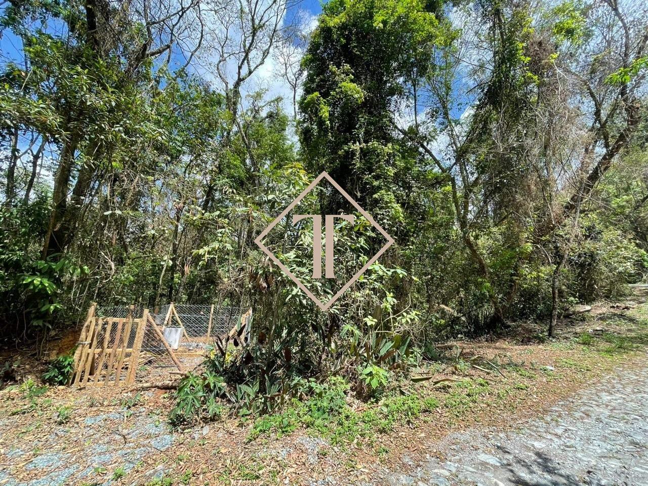 Lote em condomínio à venda no Jardins de Petrópolis: 