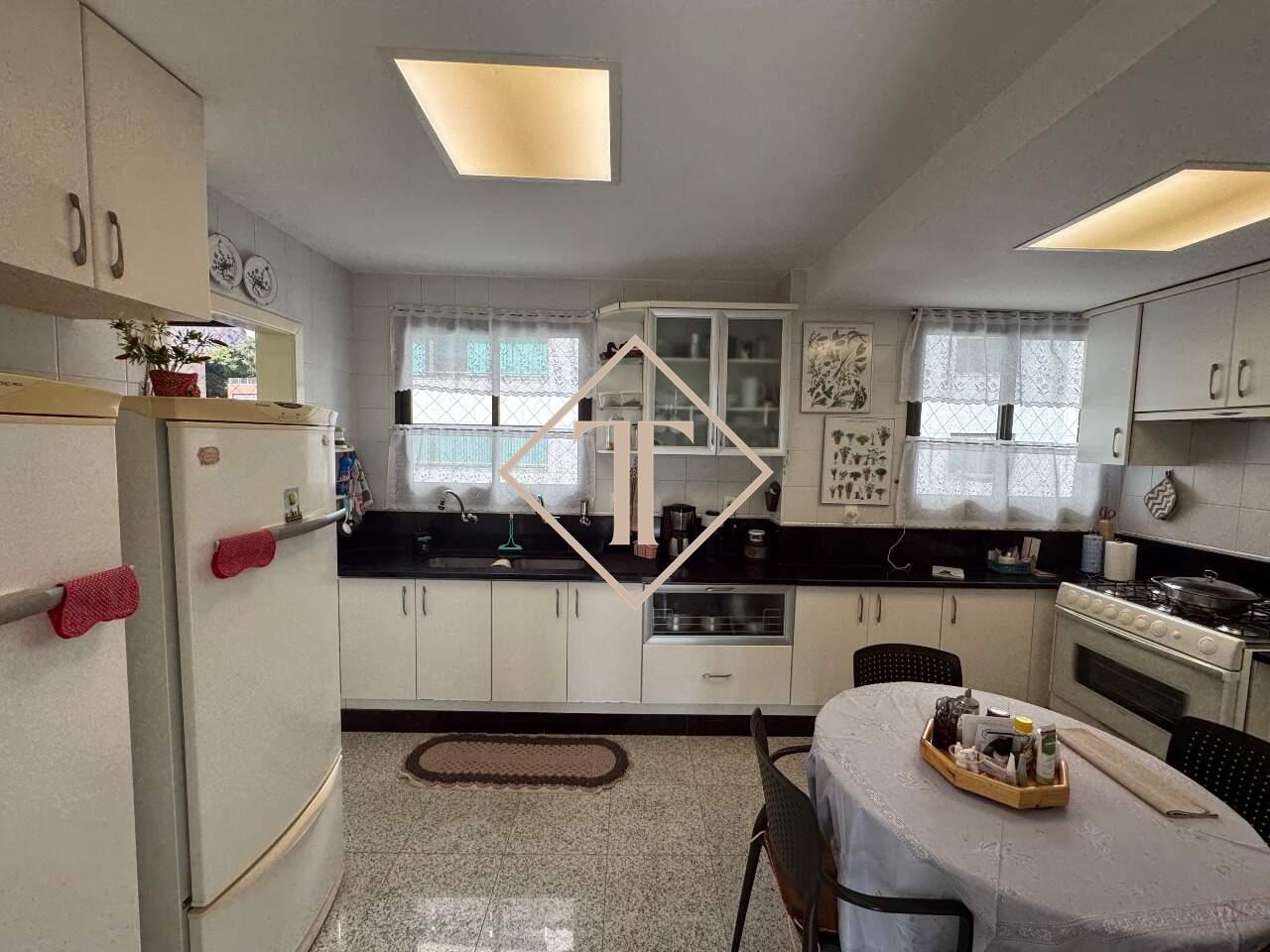 Cobertura à venda no Sion: 