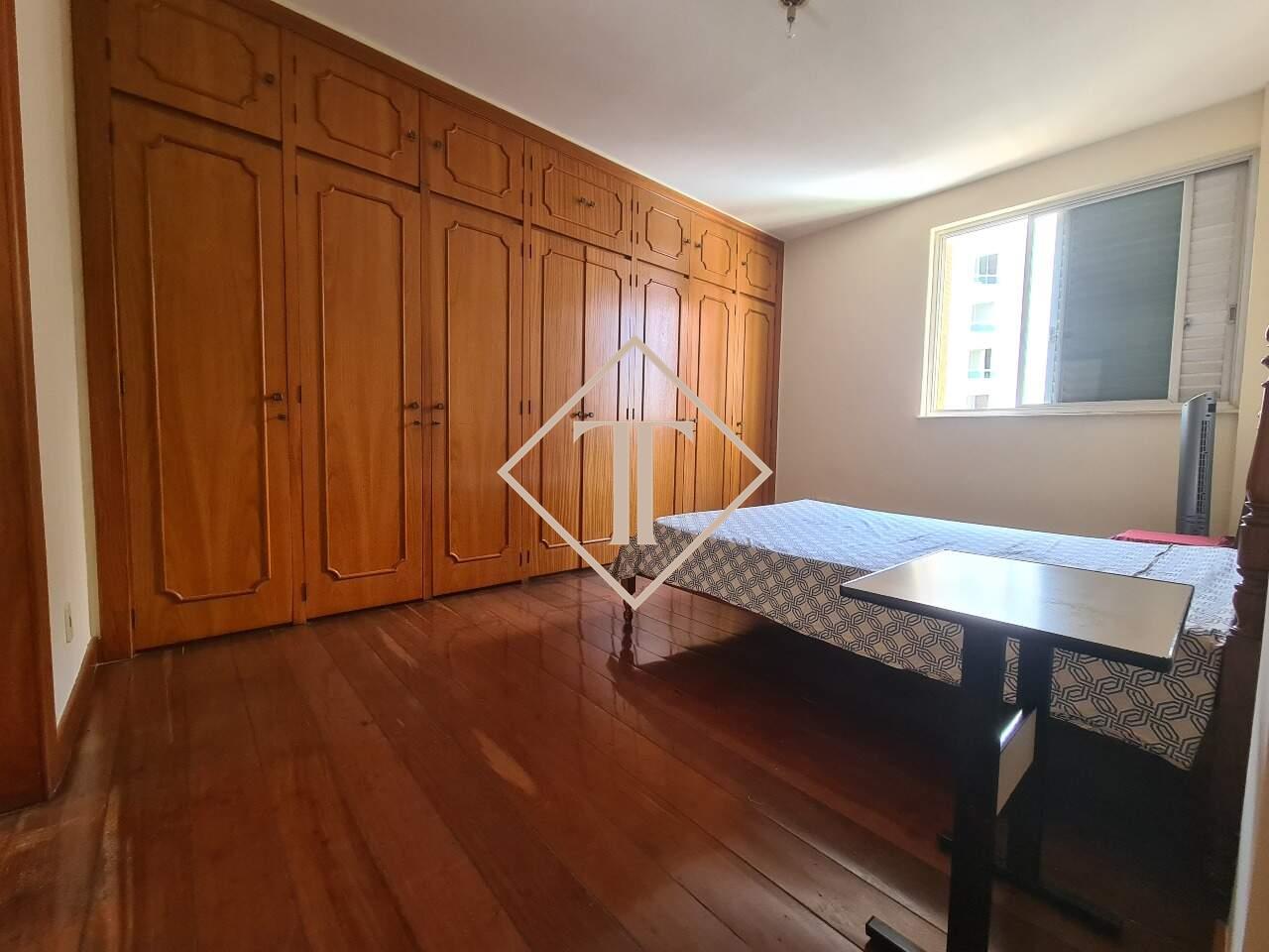 Cobertura à venda no Lourdes: 