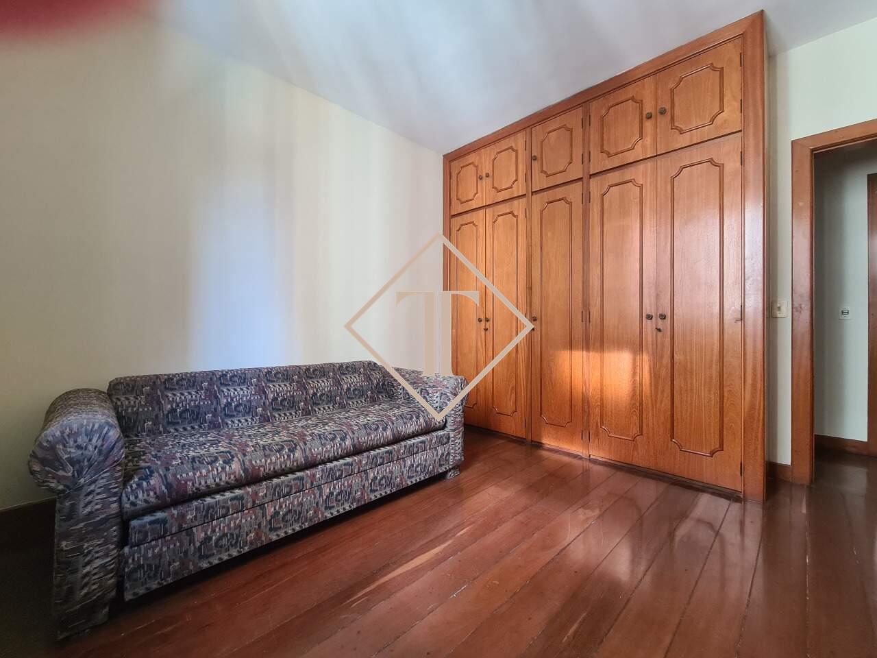 Cobertura à venda no Lourdes: 