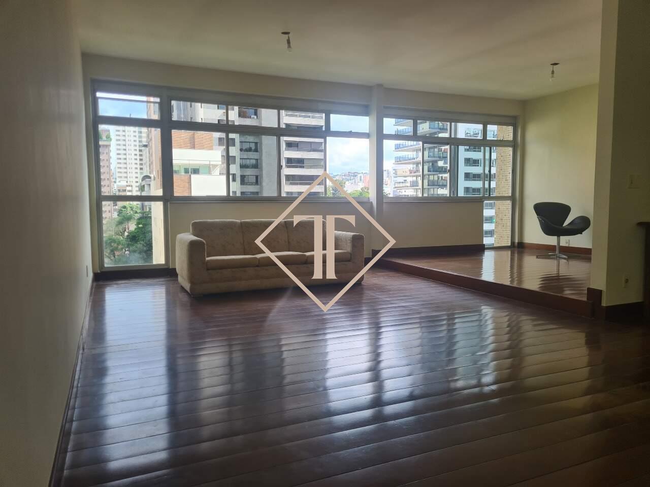 Cobertura à venda no Lourdes: 