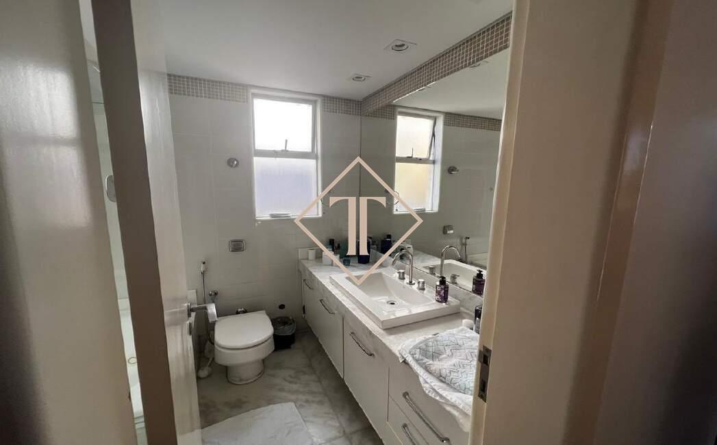 Cobertura à venda no Buritis: 