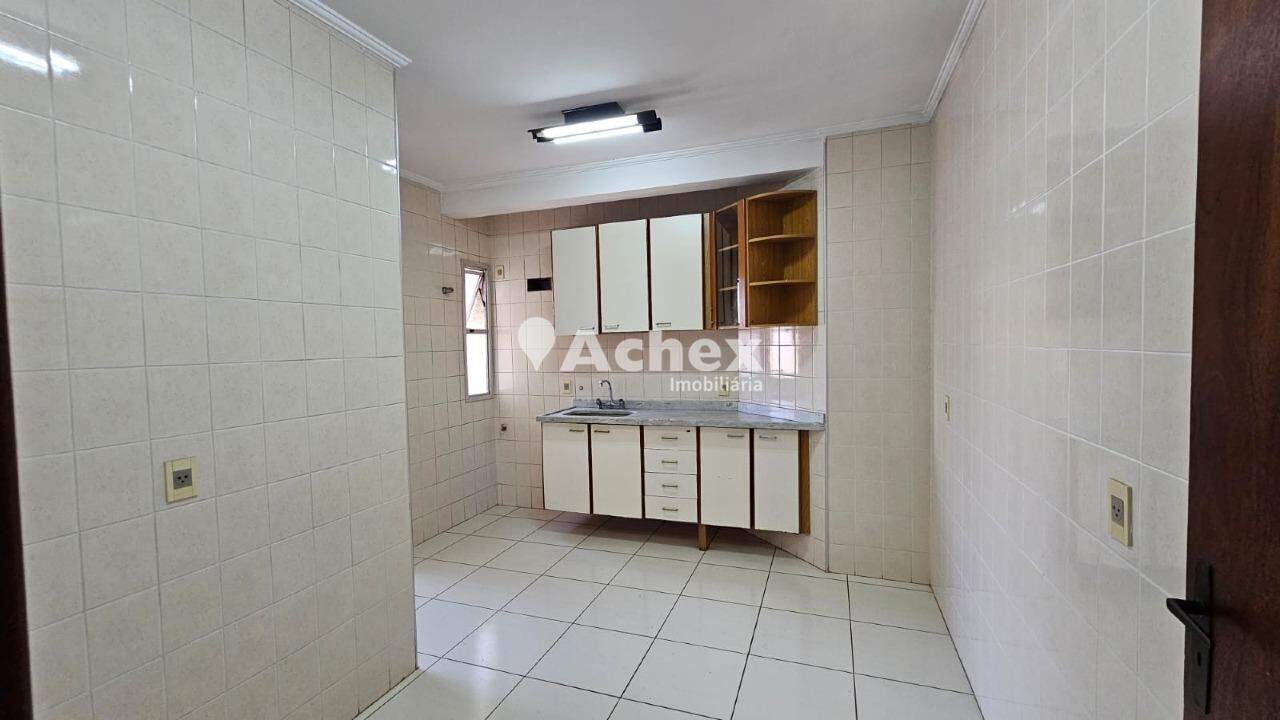 Apartamento para alugar com 3 quartos, 90m² - Foto 25