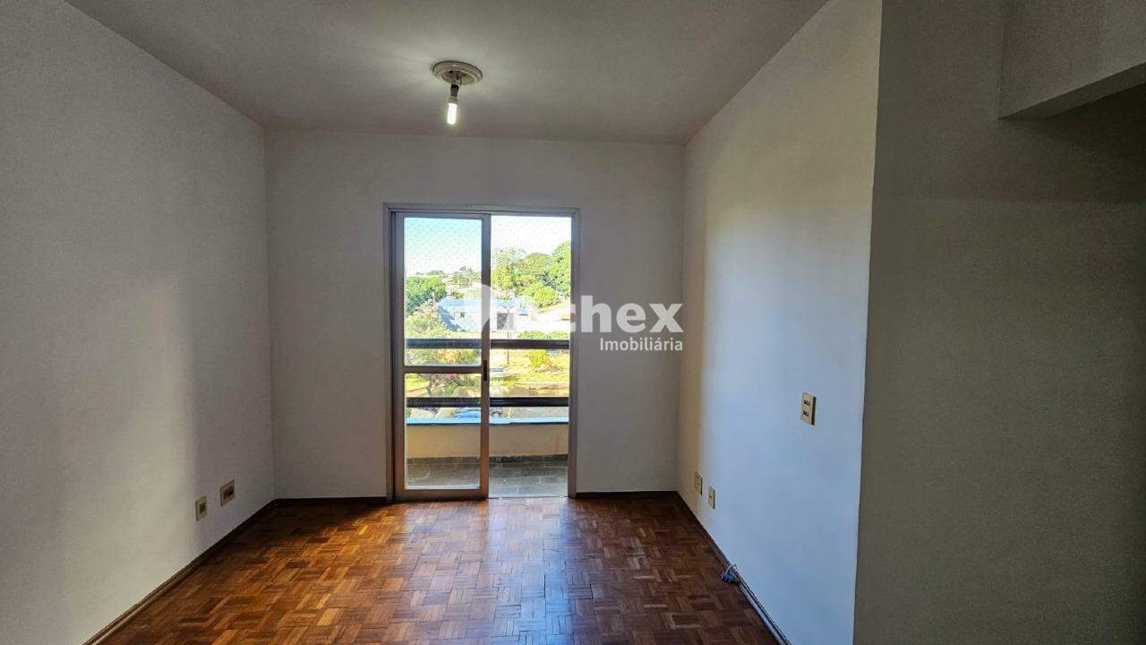 Apartamento para alugar com 3 quartos, 90m² - Foto 8