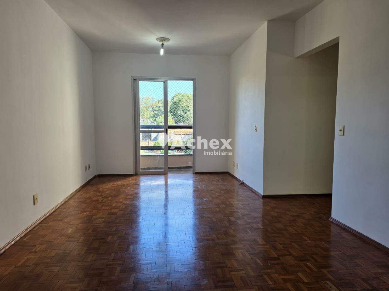 Apartamento para alugar com 3 quartos, 90m² - Foto 1