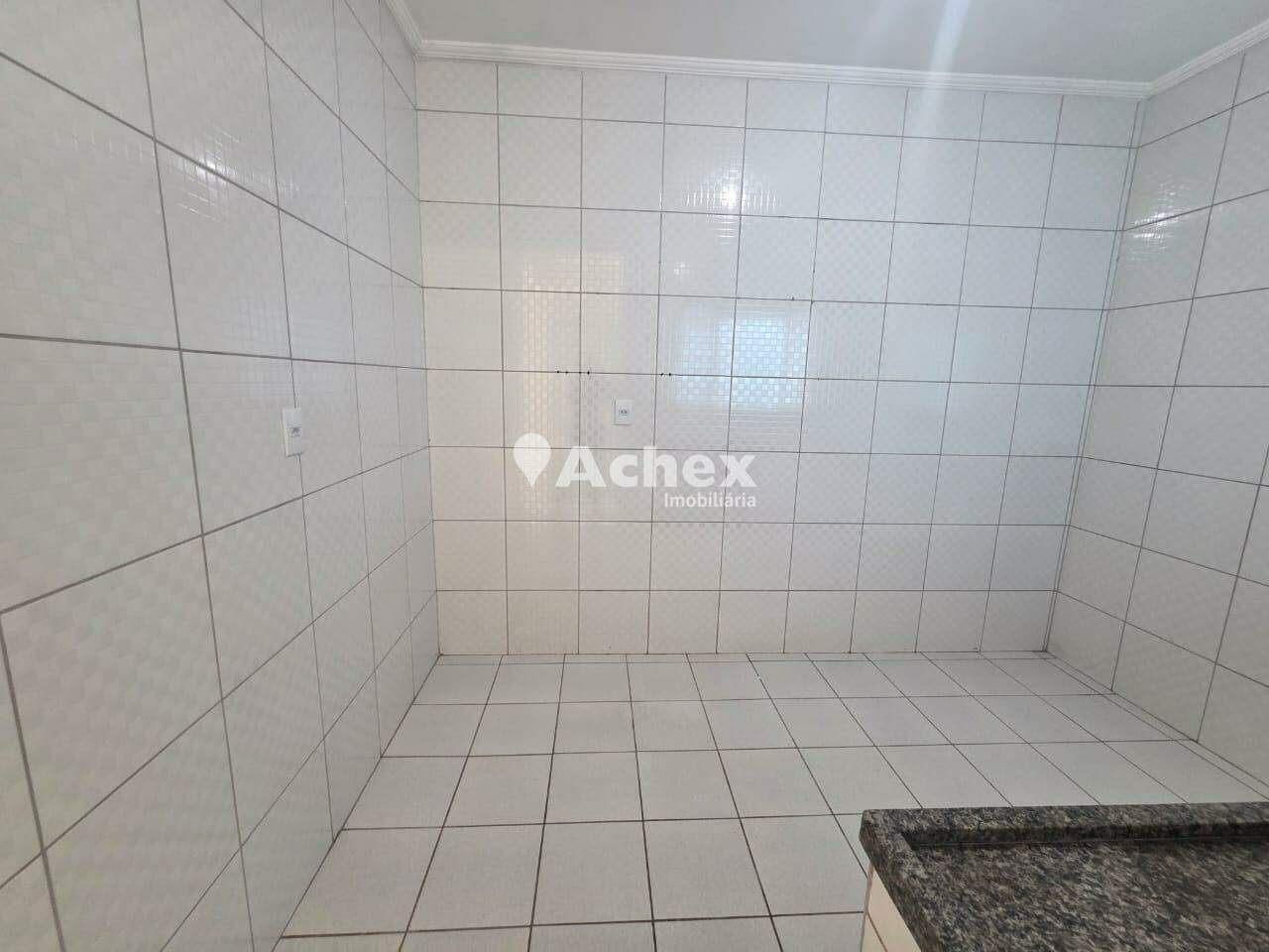 Casa para alugar com 2 quartos, 70m² - Foto 22