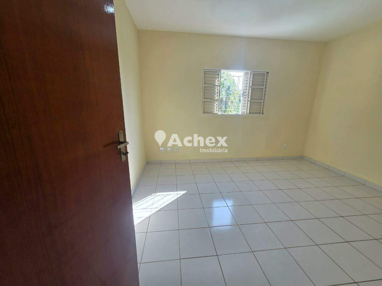 Casa para alugar com 2 quartos, 70m² - Foto 10