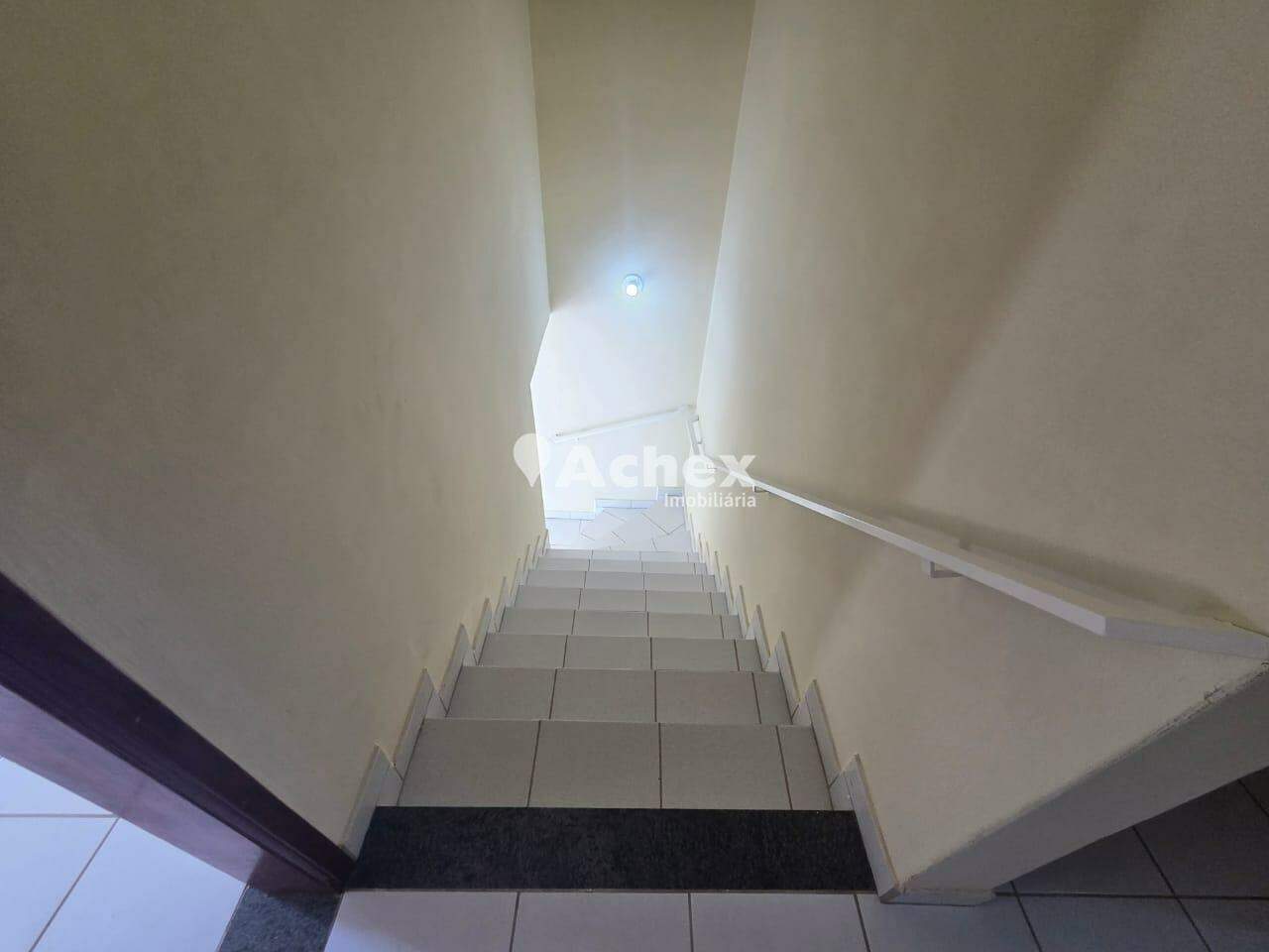 Casa para alugar com 2 quartos, 70m² - Foto 5
