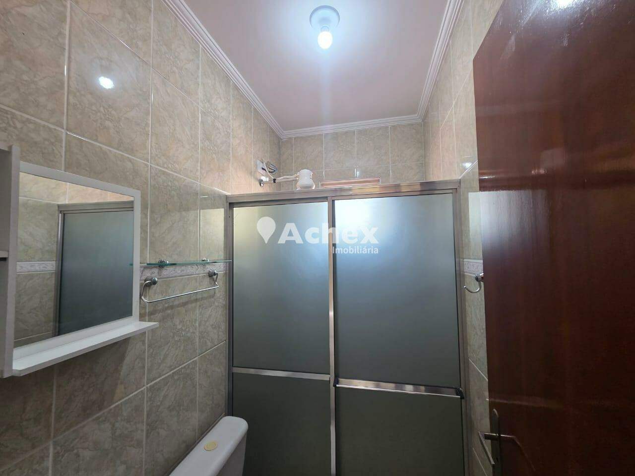 Casa para alugar com 2 quartos, 70m² - Foto 14