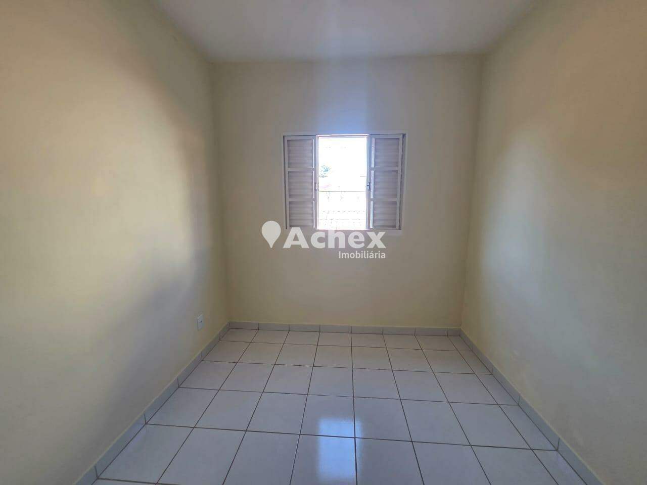 Casa para alugar com 2 quartos, 70m² - Foto 19