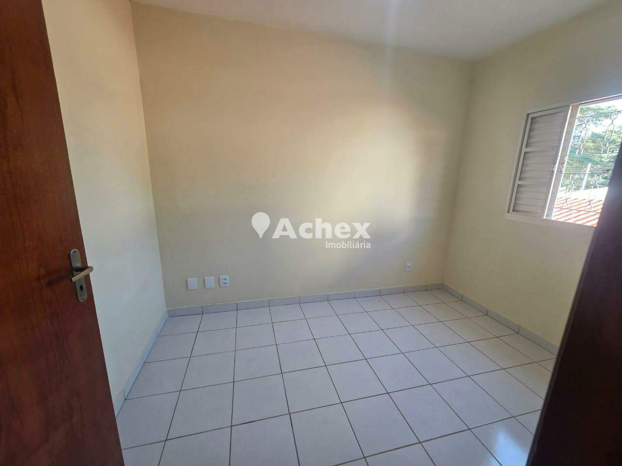 Casa para alugar com 2 quartos, 70m² - Foto 18