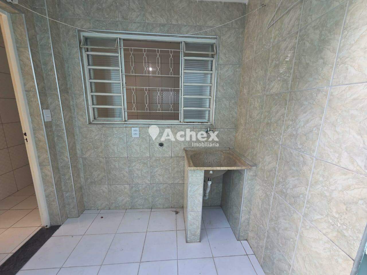 Casa para alugar com 2 quartos, 70m² - Foto 4