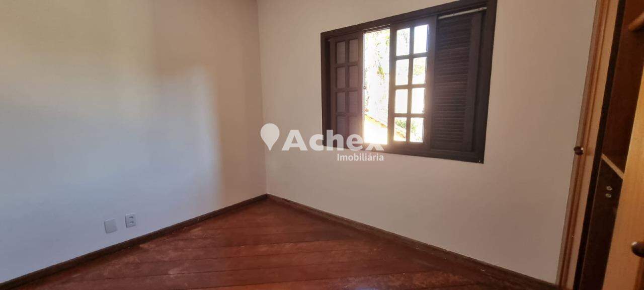 Casa, 3 quartos, 240 m² - Foto 10