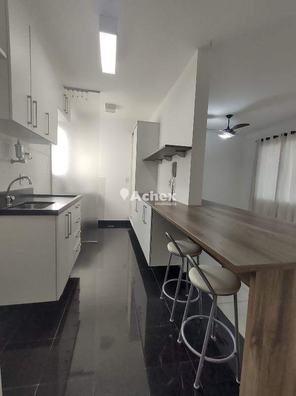 Apartamento à venda com 2 quartos, 58m² - Foto 2