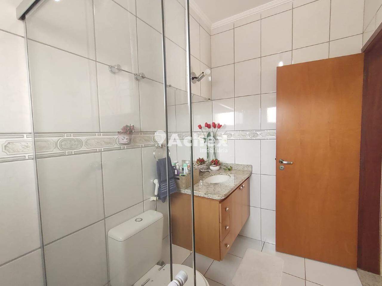 Casa à venda com 3 quartos, 141m² - Foto 14