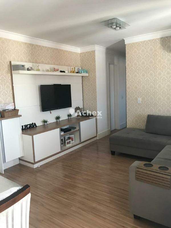 Apartamento à venda com 3 quartos, 76m² - Foto 1