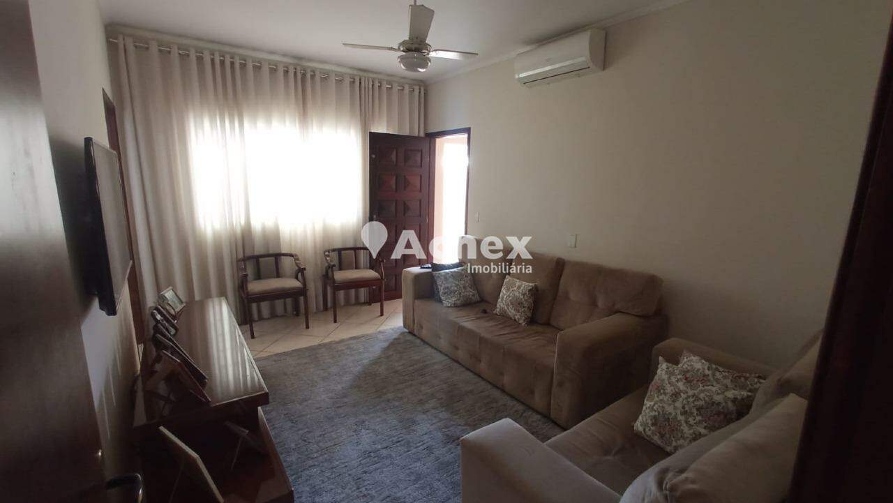 Casa à venda com 3 quartos, 160m² - Foto 5