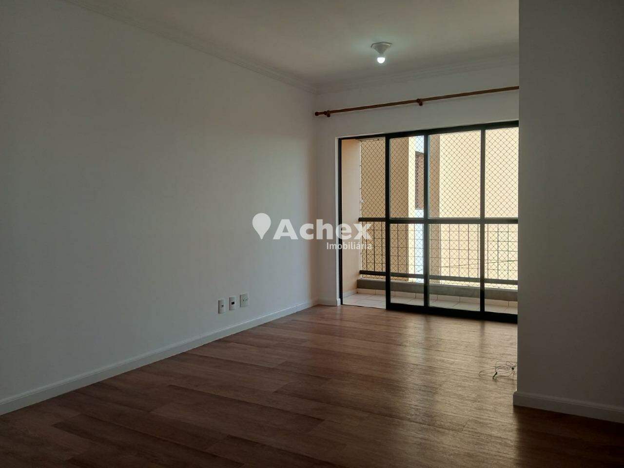 Apartamento à venda com 2 quartos, 75m² - Foto 1