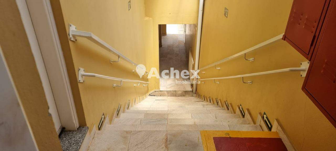 Casa à venda com 3 quartos, 300m² - Foto 20