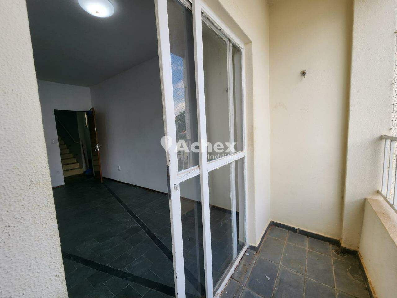 Apartamento à venda com 3 quartos, 72m² - Foto 3