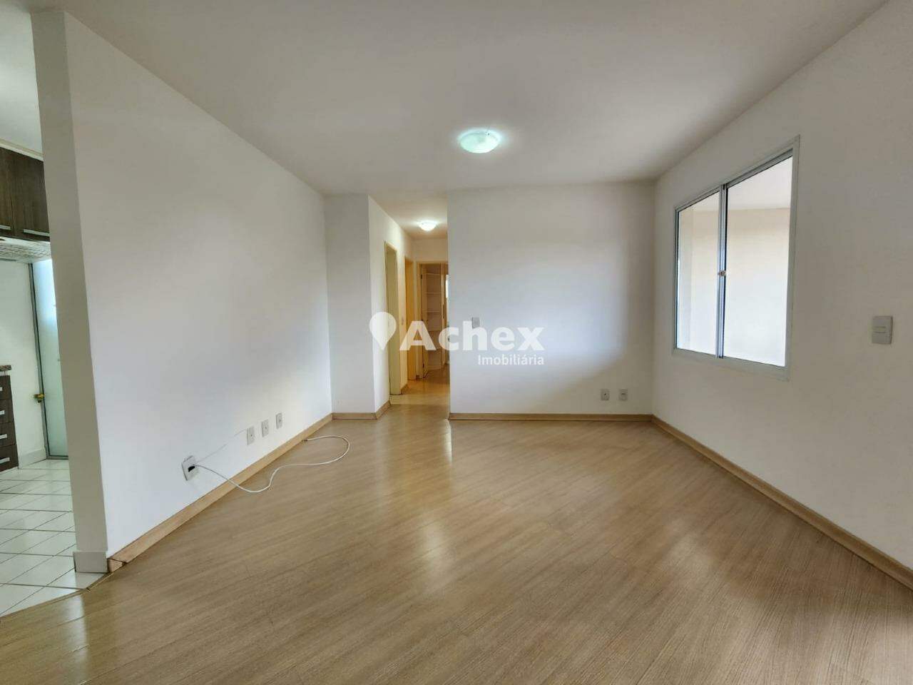 Apartamento à venda com 3 quartos, 74m² - Foto 2