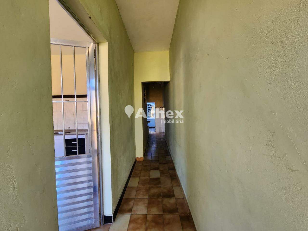 Casa à venda com 2 quartos, 150m² - Foto 8