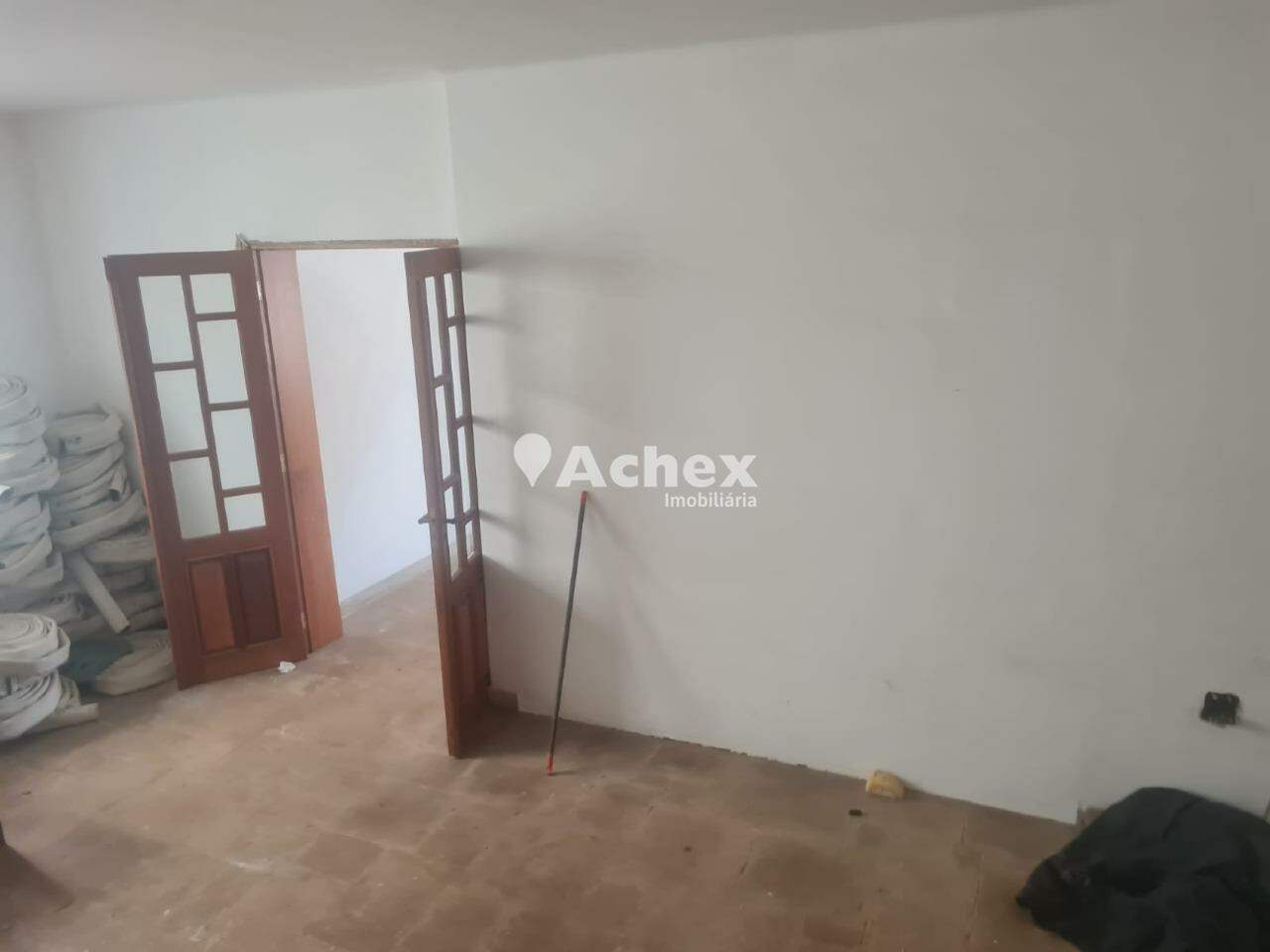 Casa para alugar com 4 quartos, 400m² - Foto 10