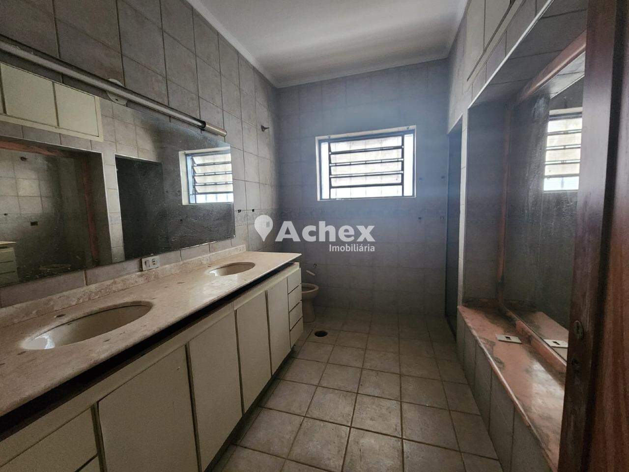 Casa para alugar com 4 quartos, 400m² - Foto 27